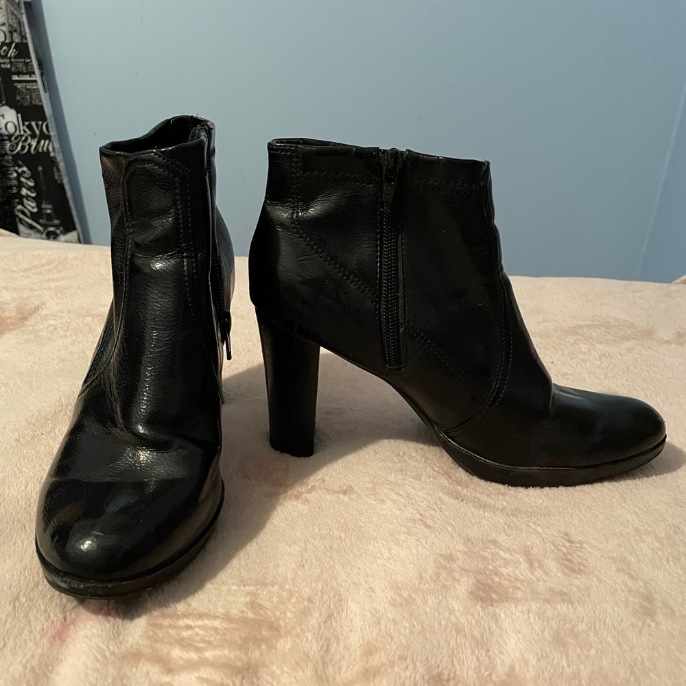7 1/2 black ankle boots